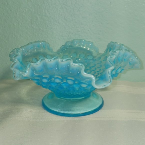 Vintage Fenton Hobnail Blue Opalescent Ruffle Top Dish - Picture 3 of 5